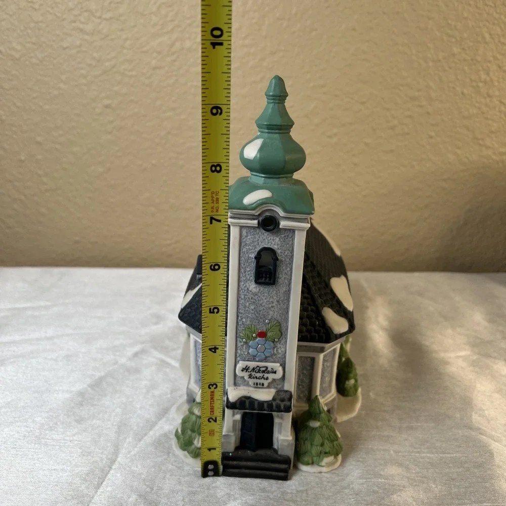 Vintage 2001 Dept 56 Heritage Village Collection St. Nicholas Kirche 56170 Cord